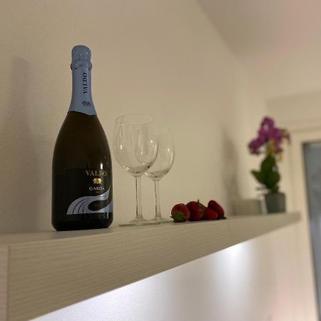 La Dolce Vita Suites Мальчезине Экстерьер фото