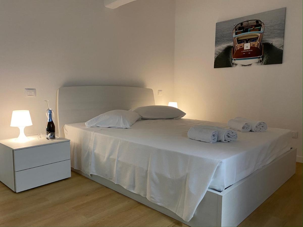La Dolce Vita Suites Мальчезине Экстерьер фото